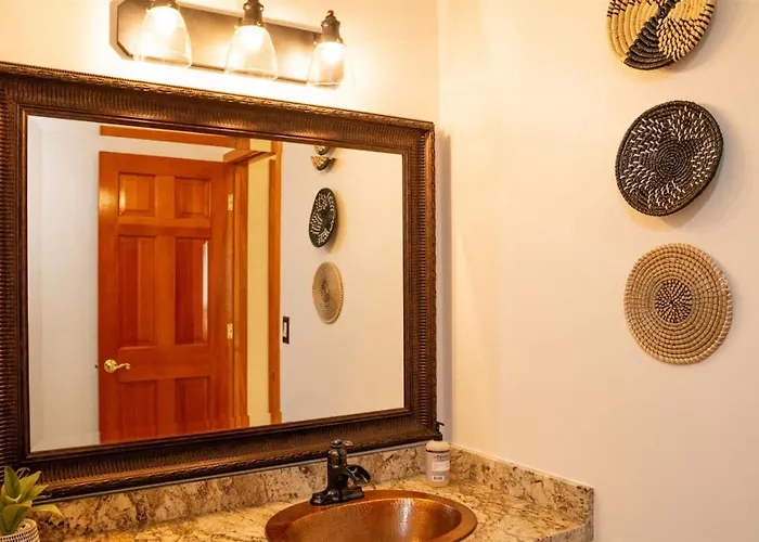 Southwestern Desert Escape Pool, Hot, Tub, Sleeps 12 Fountain Hills