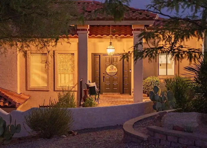 Holiday home Southwestern Desert Escape Pool, Hot, Tub, Sleeps 12 *