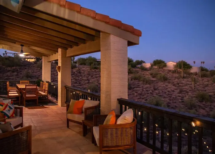 Southwestern Desert Escape Pool, Hot, Tub, Sleeps 12 Holiday home